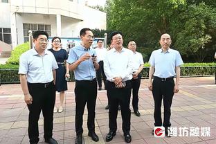 正常发挥！康宁汉姆上半场得到13分 并送出6个助攻&但出现4失误